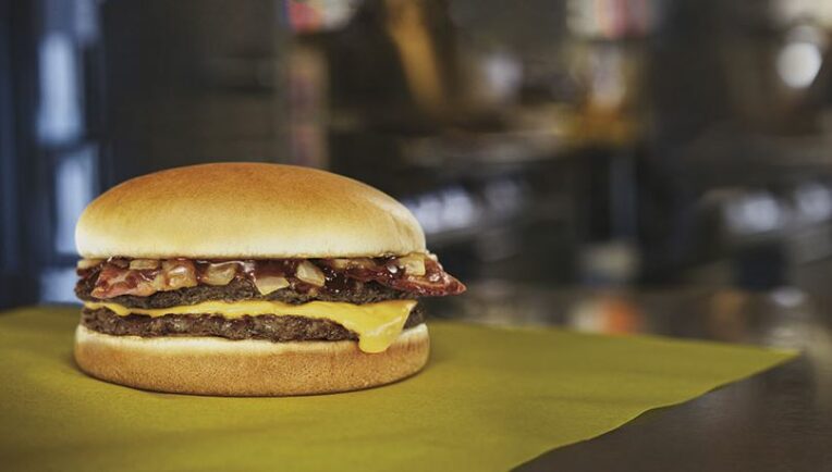 Whataburger A1 Thick & Hearty Burger